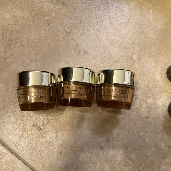 17 pieces Estee Lauder and Lancome Skincare Set with Black Bag - Picture 3 of 8